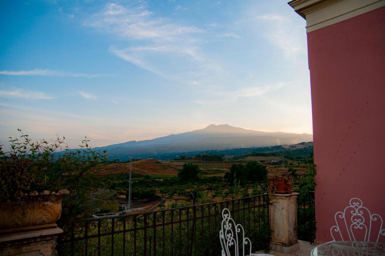 Antico Borgo Etneo Agriturismo Villa Calatabiano Bagian luar foto