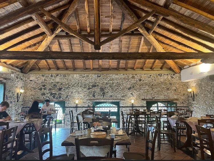 Antico Borgo Etneo Agriturismo Villa Calatabiano Bagian luar foto