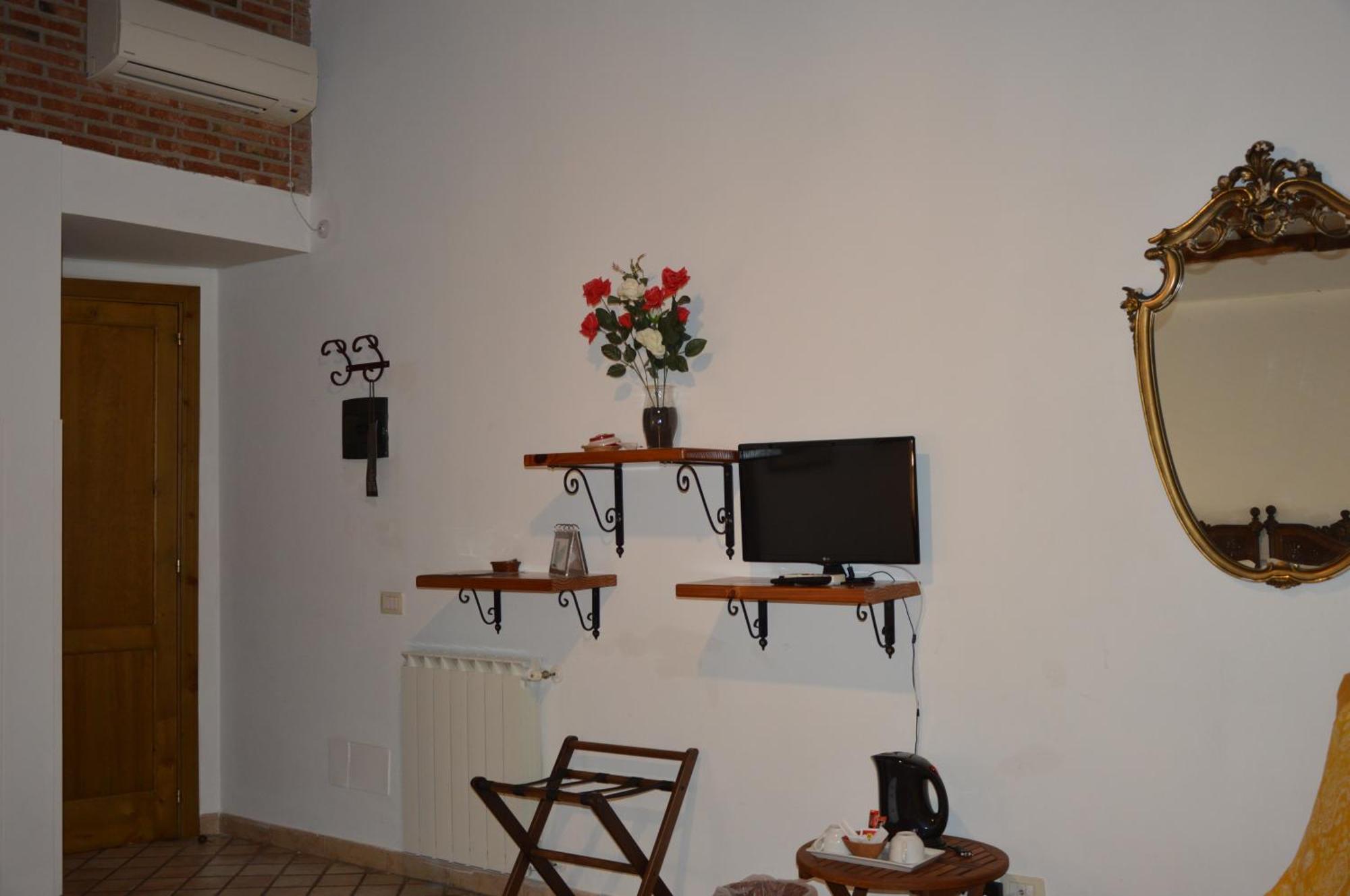 Antico Borgo Etneo Country Hotel Calatabiano Bagian luar foto