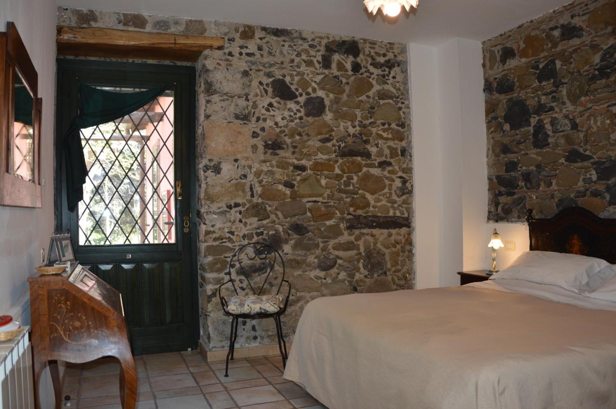 Antico Borgo Etneo Country Hotel Calatabiano Bagian luar foto