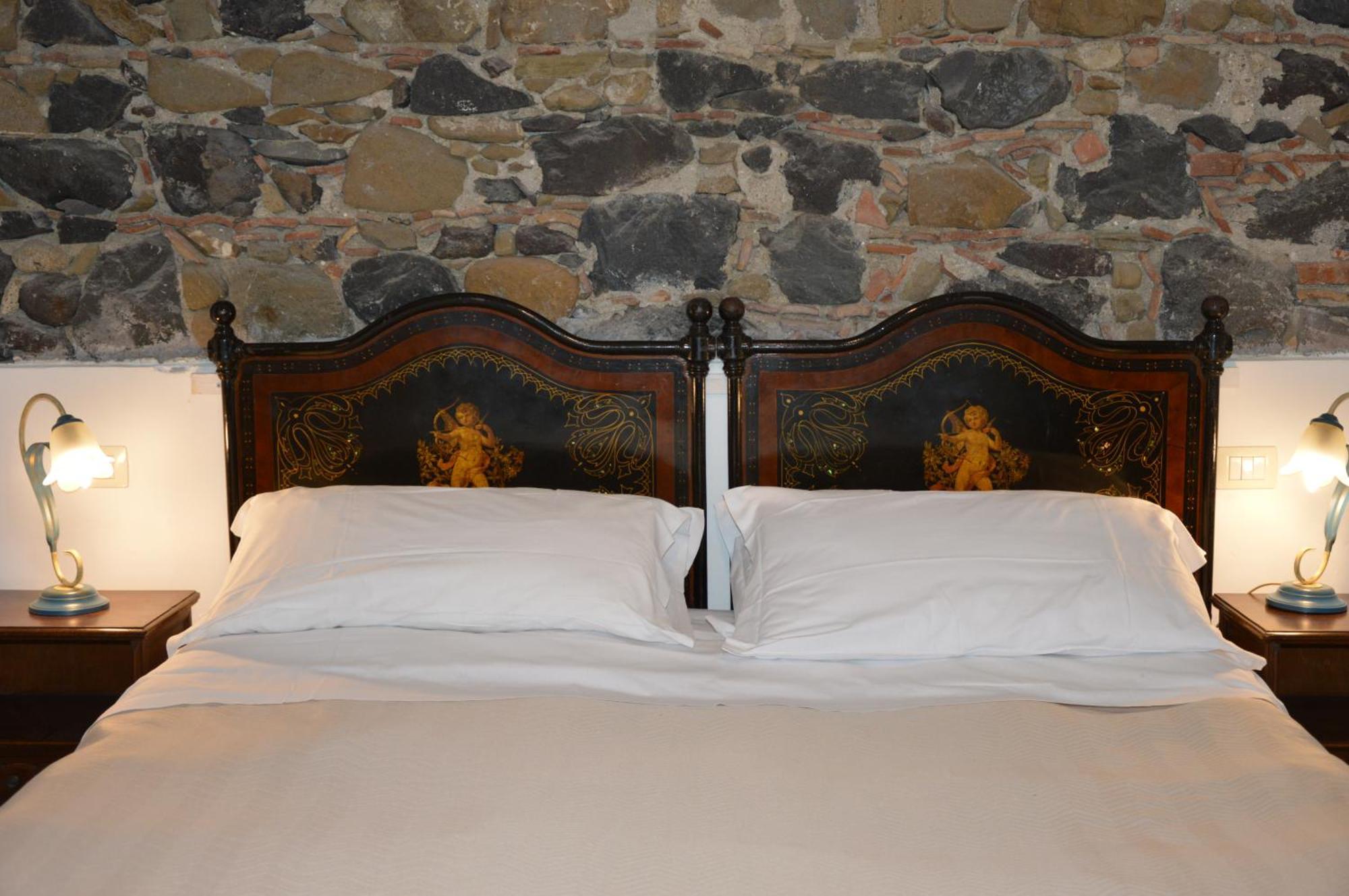 Antico Borgo Etneo Country Hotel Calatabiano Bagian luar foto