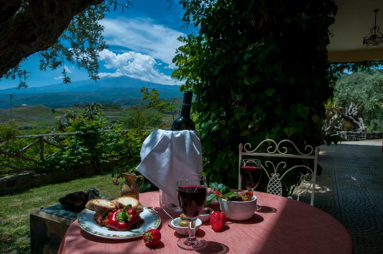 Antico Borgo Etneo Agriturismo Villa Calatabiano Bagian luar foto