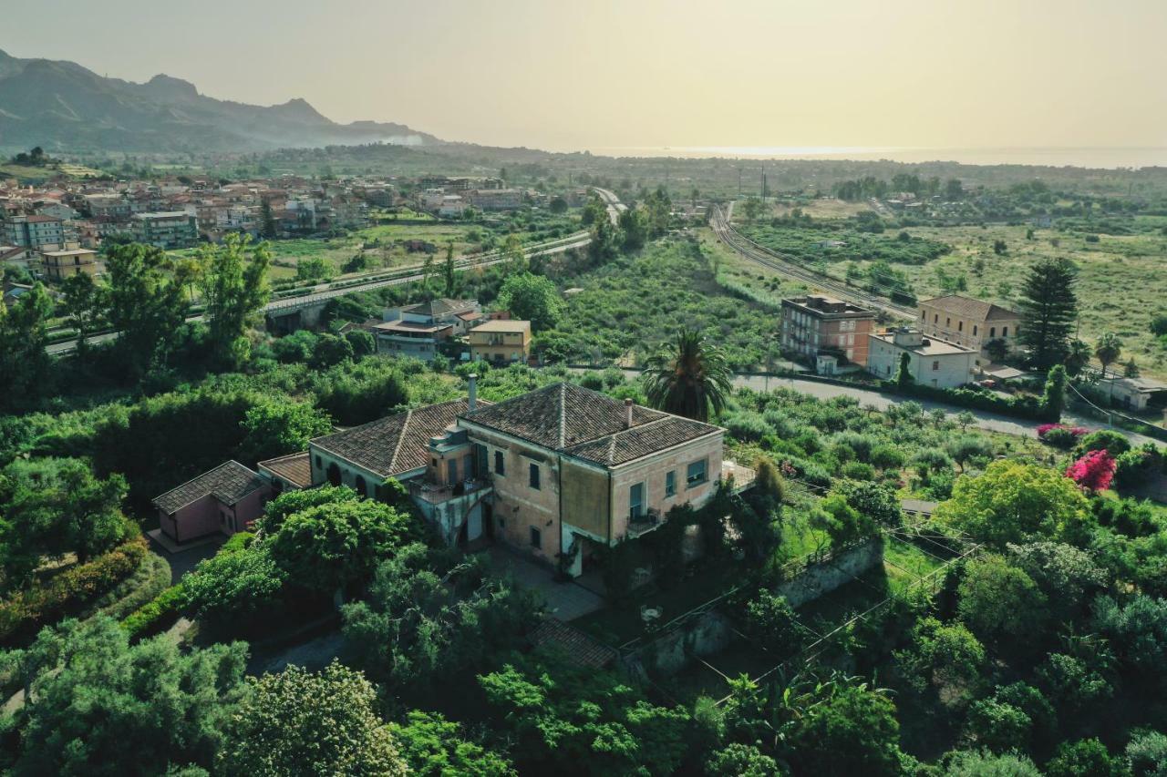 Antico Borgo Etneo Agriturismo Villa Calatabiano Bagian luar foto