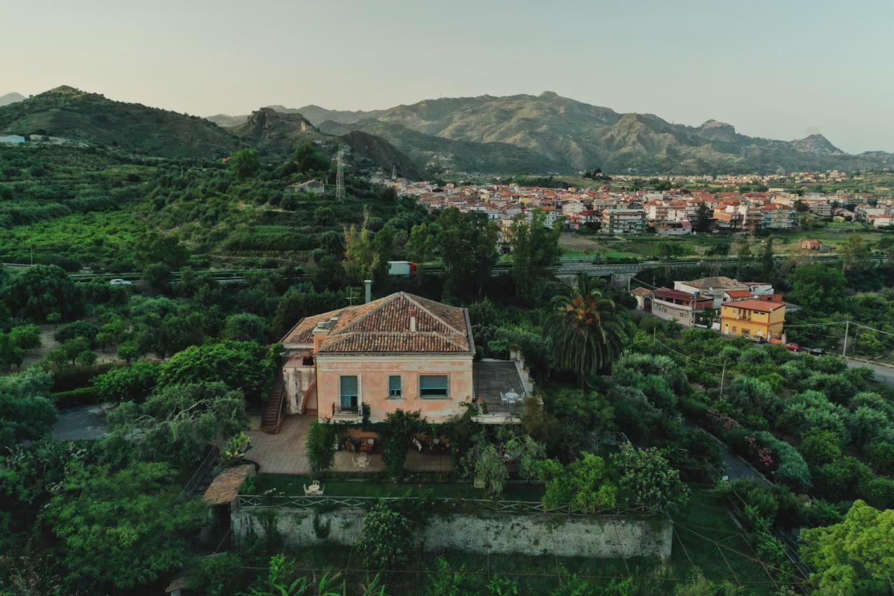 Antico Borgo Etneo Agriturismo Villa Calatabiano Bagian luar foto