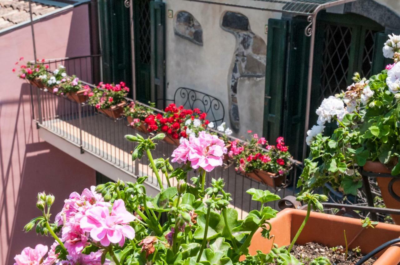 Antico Borgo Etneo Agriturismo Villa Calatabiano Bagian luar foto